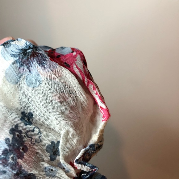 Chiffon Flower Blouse | Dynamite Size S - Picture 8 of 8